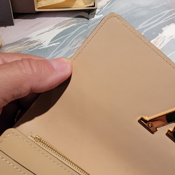Louis Vuitton Portefeuille Beige Louise Wallet - Picture 4 of 12